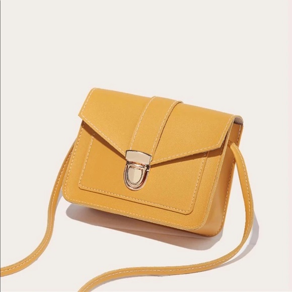 . Handbags - 5/$25 🌻 Yellow Crossbody Purse